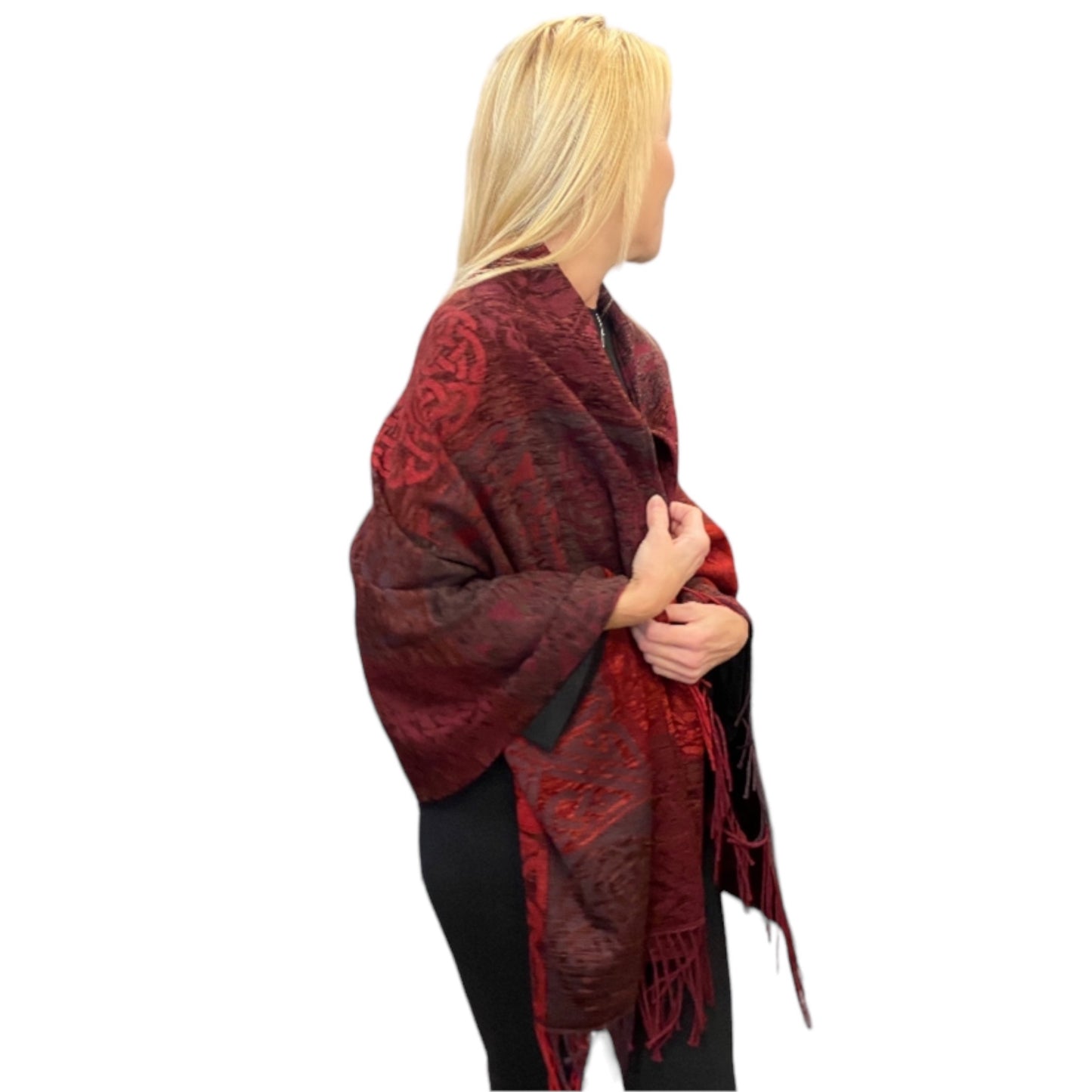 Calzeat of Scotland Celtic Knot Garnet Wrap